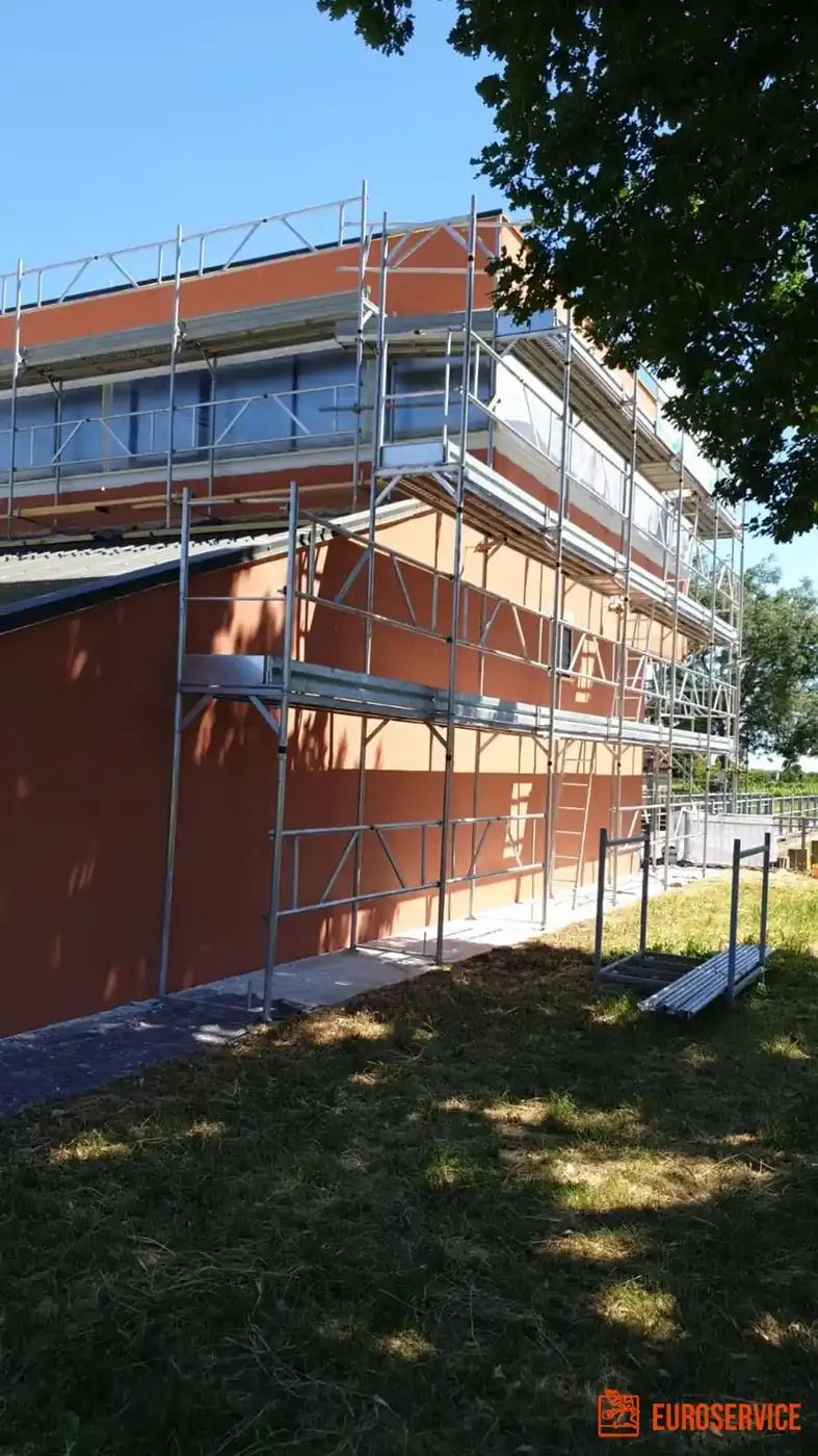 Tinteggiatura esterna edificio comando Conca di Bussari